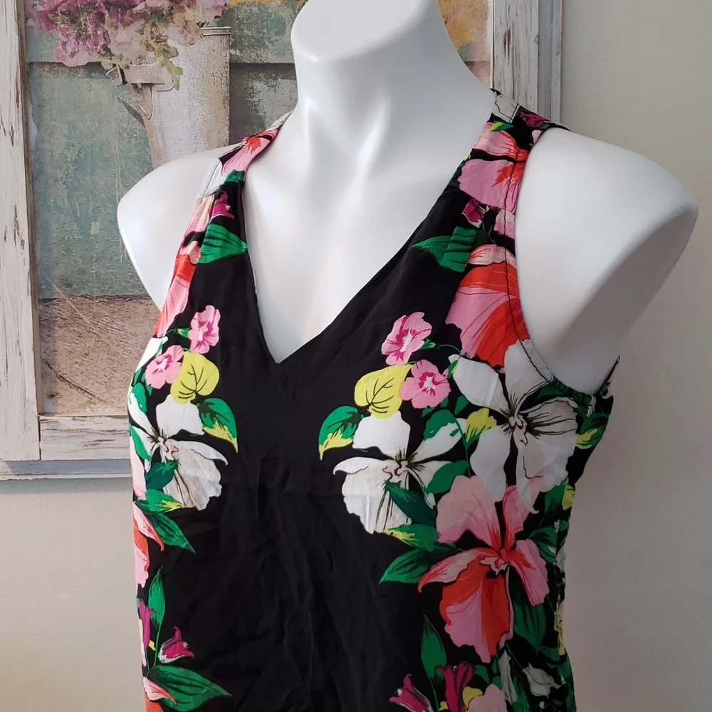 Old Navy Tank - Picture 3 of 6